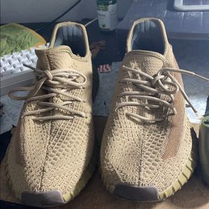 Yeezy 350 Boost V2 Earth
